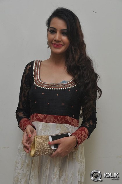 Diksha-Panth-at-Gopala-Gopala-Movie-Audio-Launch
